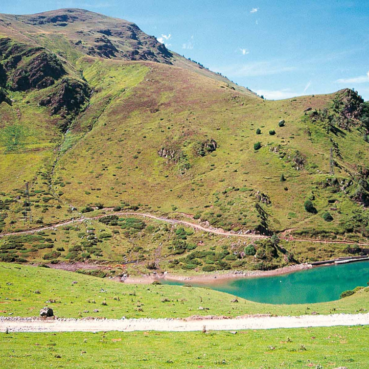 location vacances la mongie azureva pyrenee