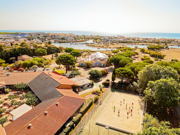 cap d agde vacances club piscine mer